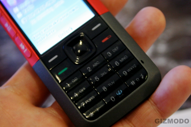 Illustration for article titled Hands On the Nokia XpressMusic 5310/5610 Cellphone (Verdict: Tight Design)